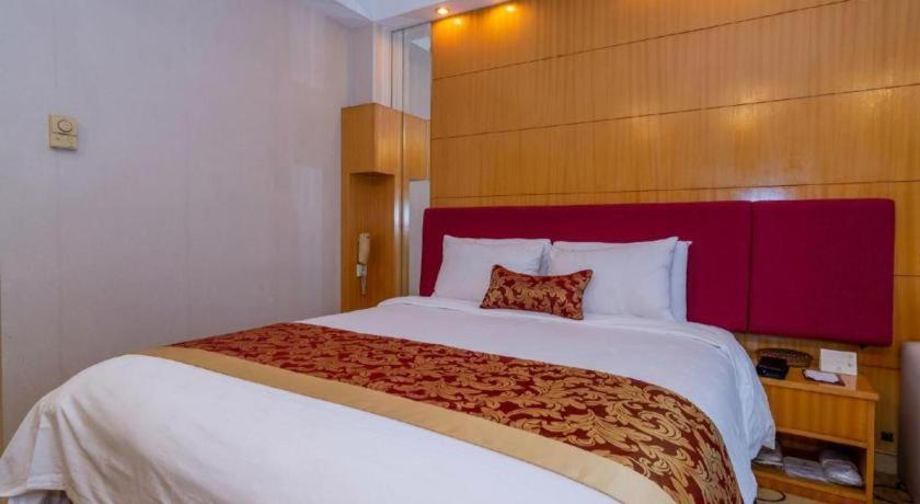 Golden Lustre Hotel Shenzhen Exterior photo